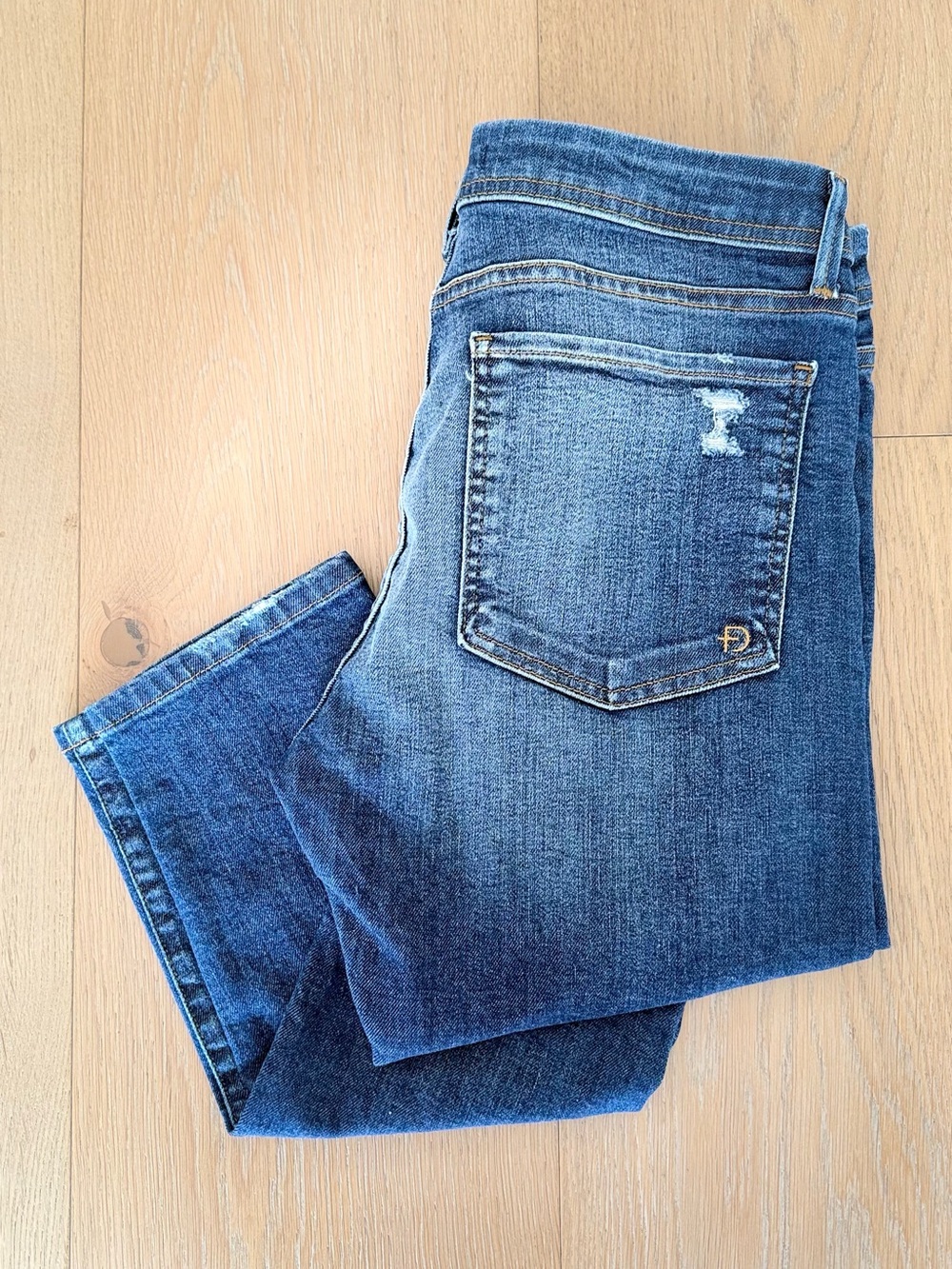 Fidelity Women's Dark Blue Distressed Skinny Jeans with Light Fading - 32